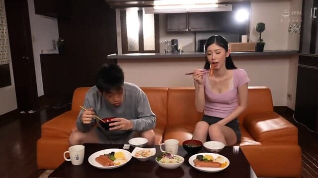 Reuniting With My Friendâs Mother Uncensored {Komatsu}