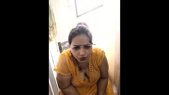 Desi biggest ass bhabhi on webcam, Rajshot