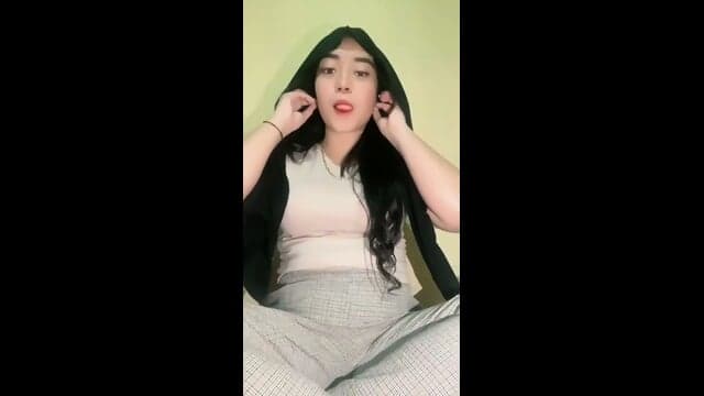 Cewek indo colmek pake hijab