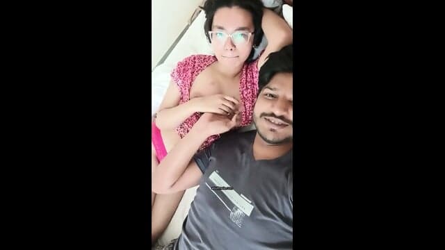 Uma Ghosh shares a passionate moment with her BF