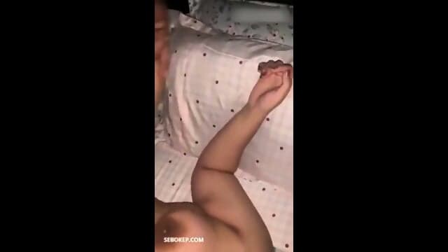Ngentot mama montok