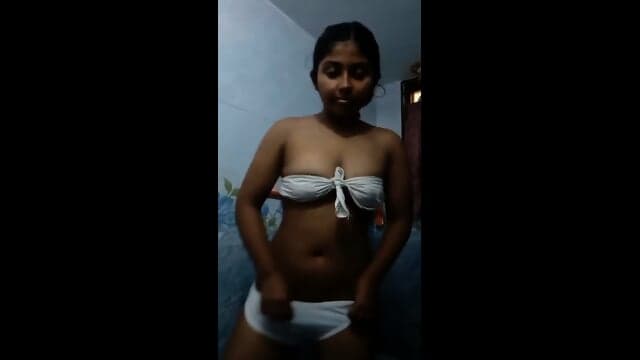 Viral Mms! Bengali Horny Girl Showing Asshole Bathing