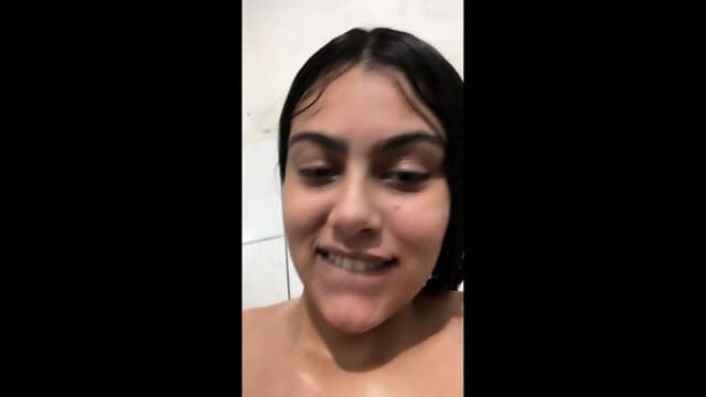 Casada exebicionista se masturbando
