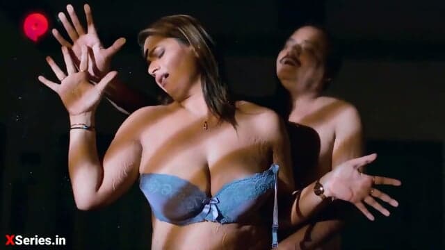 Boss ne sexy doctor ko office main bula kar kiya sex. Boss ne sexy doctor ko jabardasti kela khilaya or bada land dala gand main. Ullu indian web series. Aakhri Iccha E5