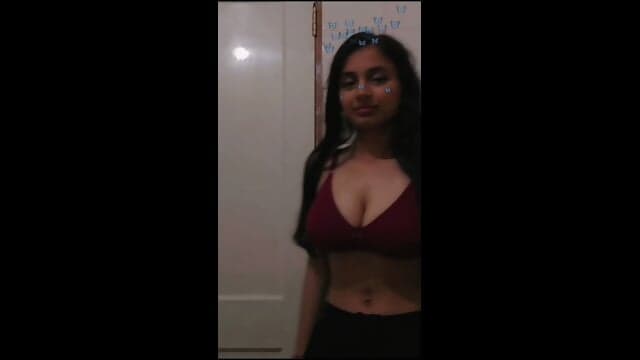 Sexy Slim Big Boobs Girl Showing