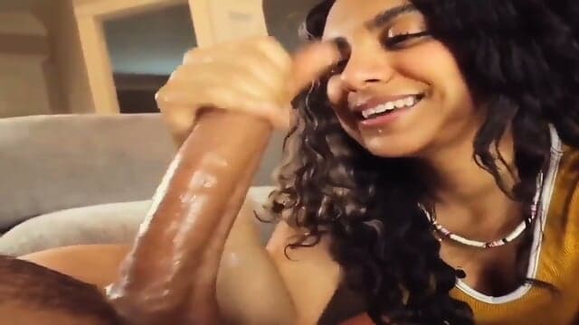 She Loves Taking Huge Loads