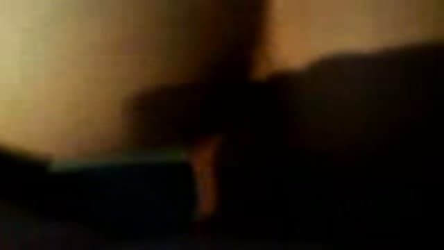 Cumshot on the back of this tight girl